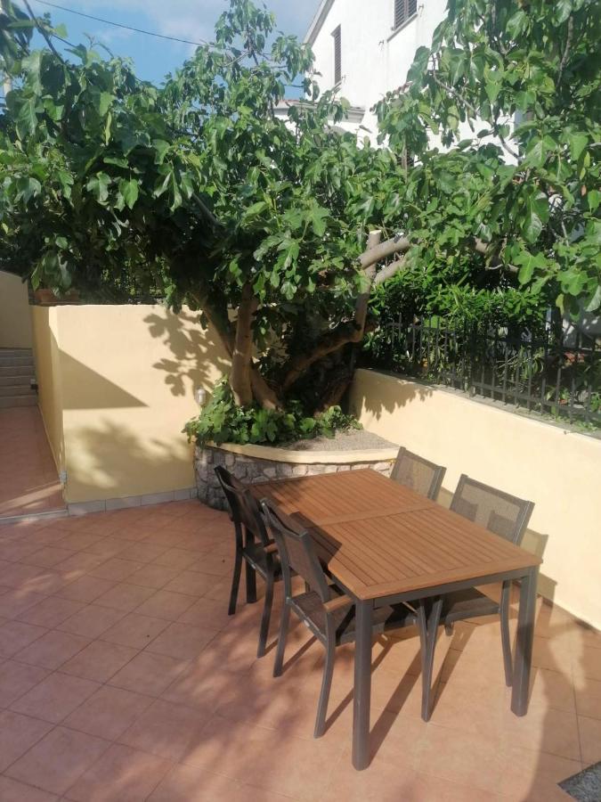 Apartment Ela, Kostrena Rijeka Kültér fotó