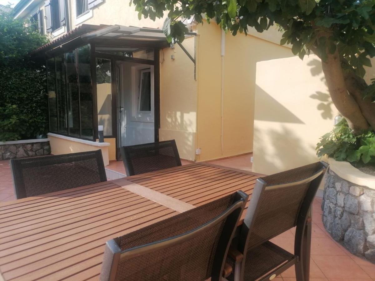 Apartment Ela, Kostrena Rijeka Kültér fotó